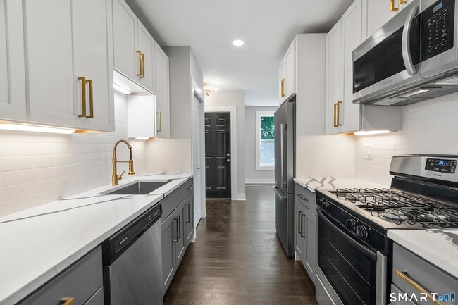 492 Lombard St in New Haven, CT - Building Photo - Building Photo