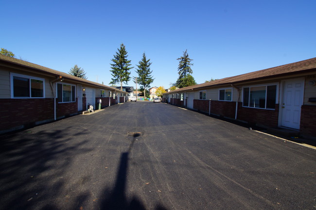 Claybourne Terrace in Portland, OR - Foto de edificio - Building Photo