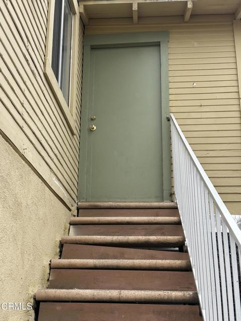 1012 S Kern Ave in East Los Angeles, CA - Building Photo