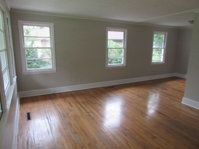 107 Emily Dr in Sumter, SC - Building Photo - Building Photo