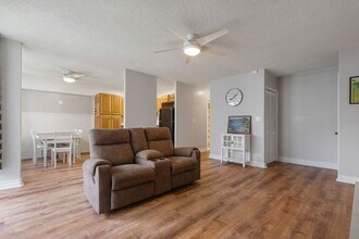 45-535-535 Luluku Rd in Kaneohe, HI - Foto de edificio - Building Photo