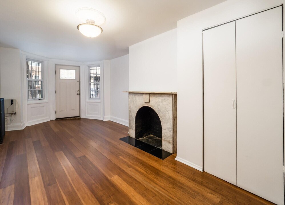 491 MERCER St in Jersey City, NJ - Building Photo