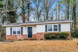 617 Dunbrook Ln in Charlotte, NC - Building Photo - Building Photo