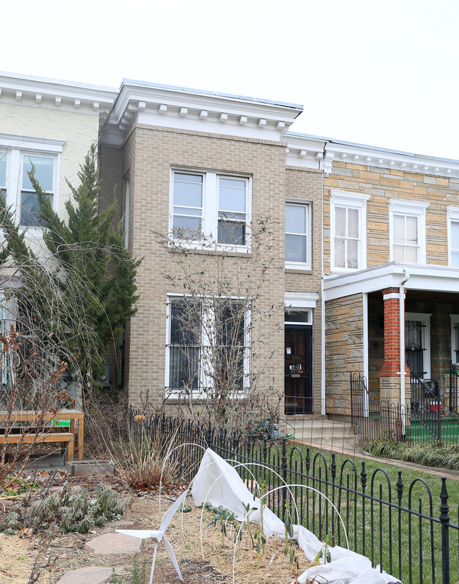 1223 S St NW in Washington, DC - Foto de edificio - Building Photo