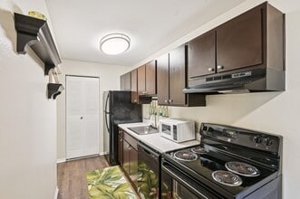 Sarasota South in Bradenton, FL - Building Photo - Building Photo