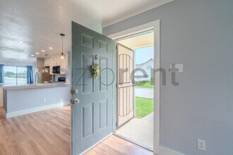 919 Verde Trails Dr in Houston, TX - Foto de edificio - Building Photo