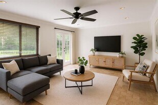 7350 SW 96th St in Pinecrest, FL - Building Photo