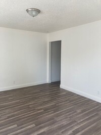 1029 W Santa Fe Ave in Merced, CA - Building Photo - Building Photo