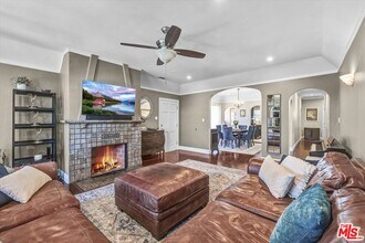 1111 S Orange Dr in Los Angeles, CA - Building Photo - Building Photo