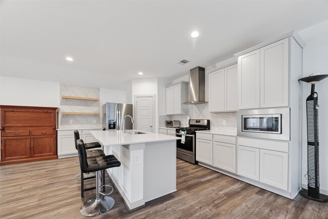 property at 2920 Stamford Hl Ln