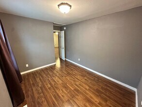 414 5th Ave NW in Minot, ND - Building Photo - Building Photo