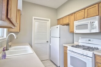 14056 Danbury Dr in Plainfield, IL - Building Photo - Building Photo