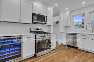 116-118 White St in Belmont, MA - Building Photo