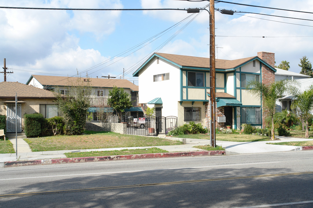 737 S Verdugo Rd in Glendale, CA - Building Photo