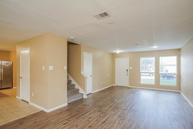 1127 Laurel Chase Tr