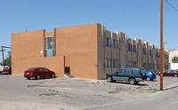 Mid Campus Apartments in Albuquerque, NM - Building Photo - Building Photo