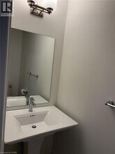 3326 Umar Ave in Oakville, ON - Building Photo - Building Photo