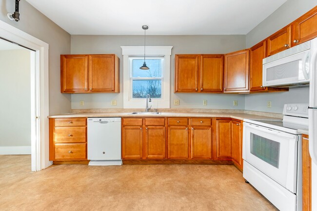 96 Broadway in Dover, NH - Building Photo - Building Photo