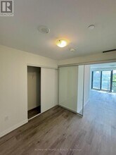 325-325 Yorkland Blvd in Toronto, ON - Building Photo - Building Photo