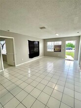 5532 SW 22nd St in West Park, FL - Foto de edificio - Building Photo