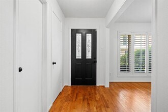 727 Bunker Hill Rd in Houston, TX - Building Photo - Building Photo