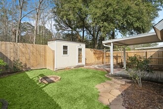 136 Southgate Dr in Ponchatoula, LA - Foto de edificio - Building Photo