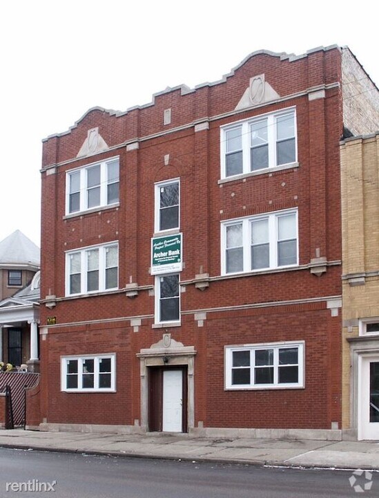 3725 W Grand Ave. in Chicago, IL - Building Photo