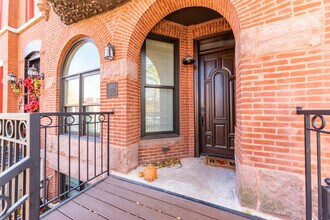 3363 S Giles Ave in Chicago, IL - Building Photo - Building Photo