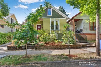 524 NE Brazee St in Portland, OR - Building Photo - Building Photo