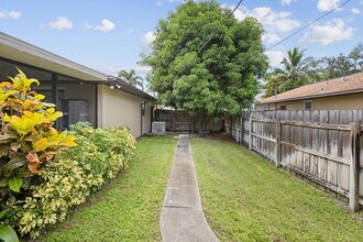 501 NW Colonial St in Port St. Lucie, FL - Building Photo - Building Photo