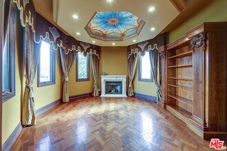 209 S Anita Ave in Los Angeles, CA - Building Photo - Building Photo