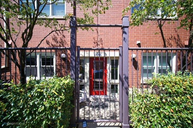 property at 1730 W Terra Cotta Pl