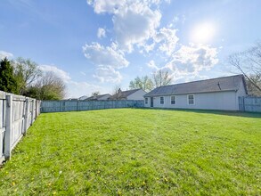 13255 Summerwood Ln in Fishers, IN - Building Photo - Building Photo