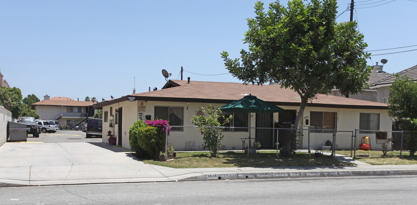 3846-3854 Maxson Rd in El Monte, CA - Building Photo