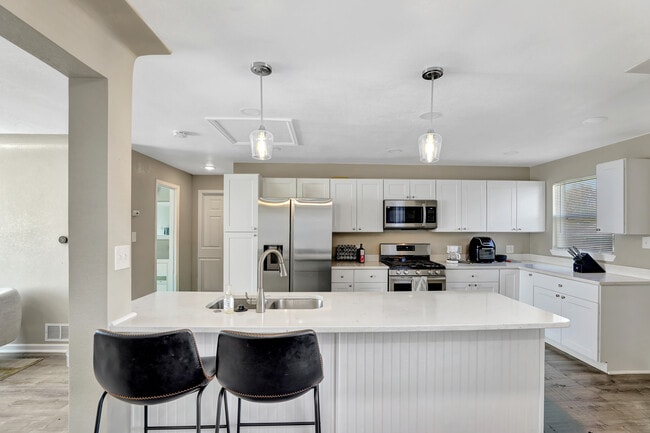 1539 Fairfax St, Unit 1 bed private bath in Denver, CO - Building Photo - Building Photo