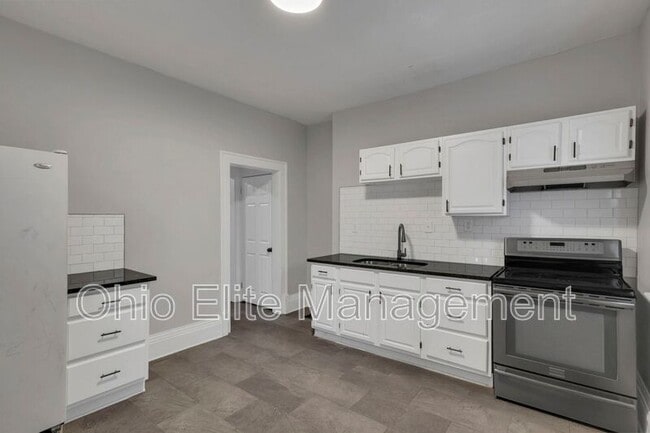 property at 293 E Woodrow Ave