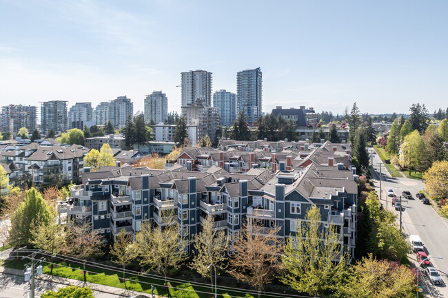 Ocean Bay Villas in White Rock, BC - Building Photo - Building Photo