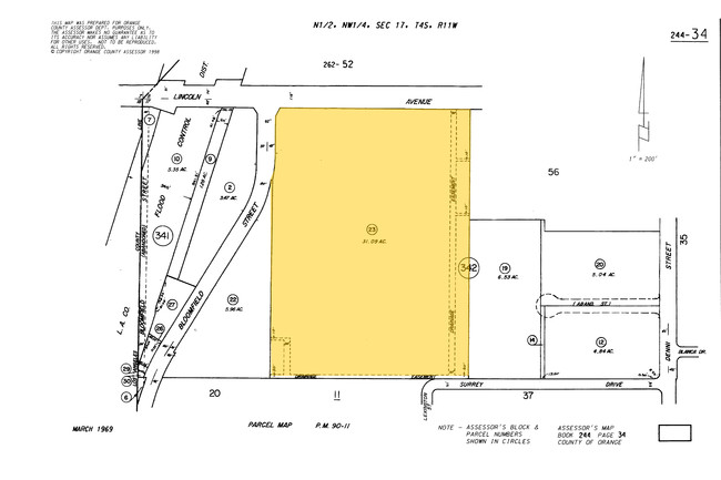 Lincoln Center Mobile Home Park in Cypress, CA - Building Photo - Building Photo