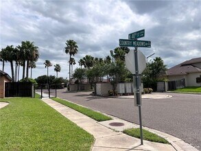 3909 Country Meadows Dr in Edinburg, TX - Building Photo - Building Photo