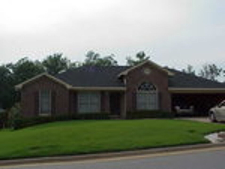 4932 Aaron Dr in Columbus, GA - Building Photo