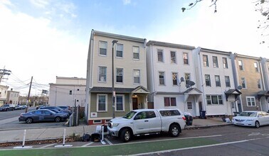 289 Chelsea St in Boston, MA - Foto de edificio - Building Photo