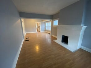 1150 Wisconsin Ave in Beloit, WI - Building Photo - Building Photo