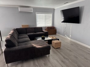 0 W 4th St in Santa Ana, CA - Building Photo - Building Photo