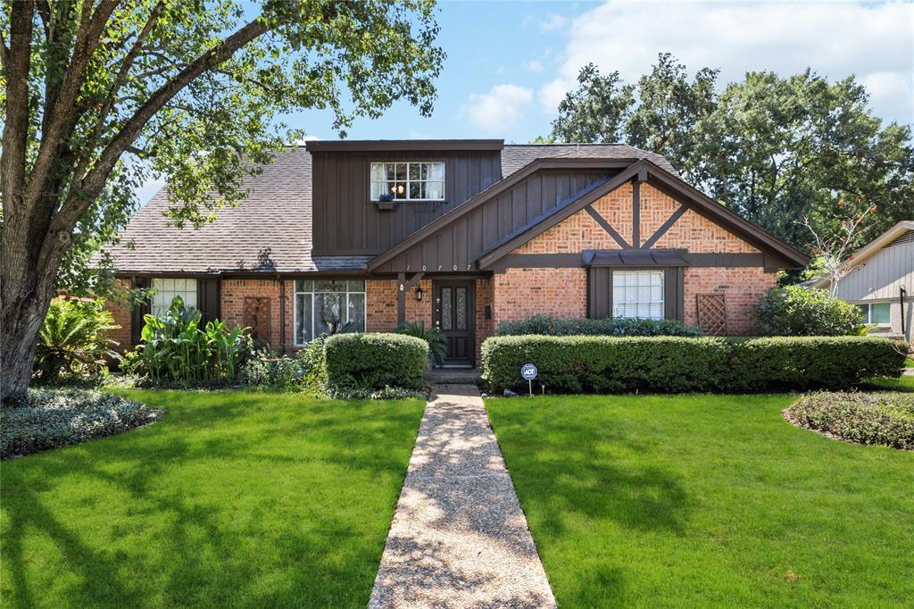 10707 Riverview Dr in Houston, TX - Building Photo