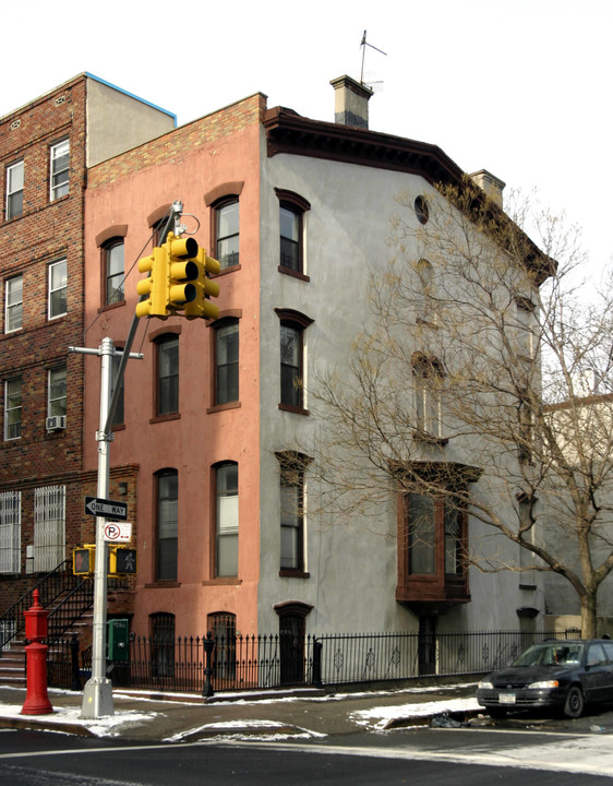 107 Gates Ave in Brooklyn, NY - Building Photo