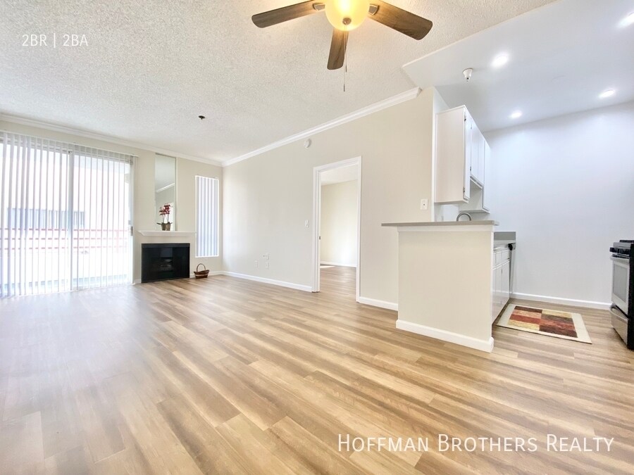 1325 N Sierra Bonita Ave in West Hollywood, CA - Building Photo