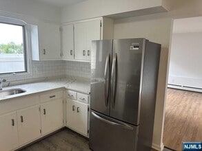 41 Kipp Ave in Elmwood Park, NJ - Building Photo - Building Photo