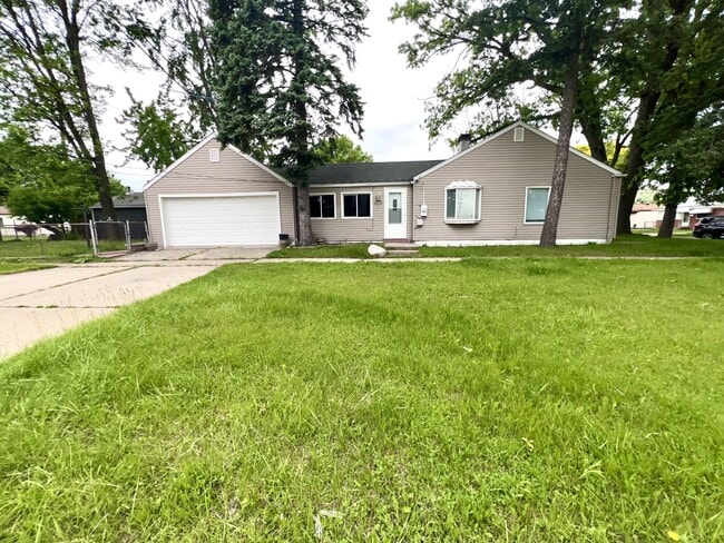 30105 Alger St in Madison Heights, MI - Building Photo - Building Photo