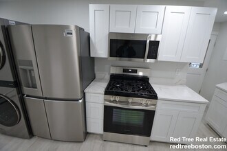 15 Avalon St in Revere, MA - Building Photo - Building Photo