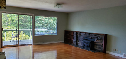 422 Center Pl-Unit -Upstairs in Everett, WA - Foto de edificio - Building Photo